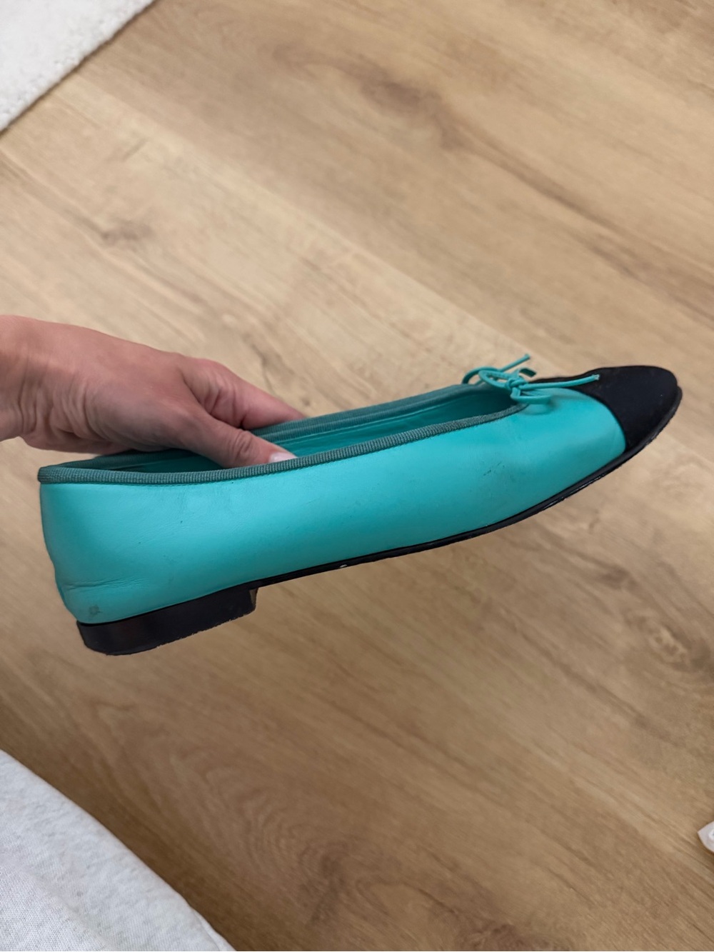 CHANEL Turquoise and Black Cap-Toe Ballet Flats - Picture 4 of 7